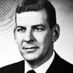 Portrait of Hollie Pihl