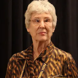Portrait of Lynn Lempel