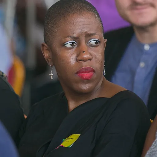 Portrait of Nontsikelelo Mutiti
