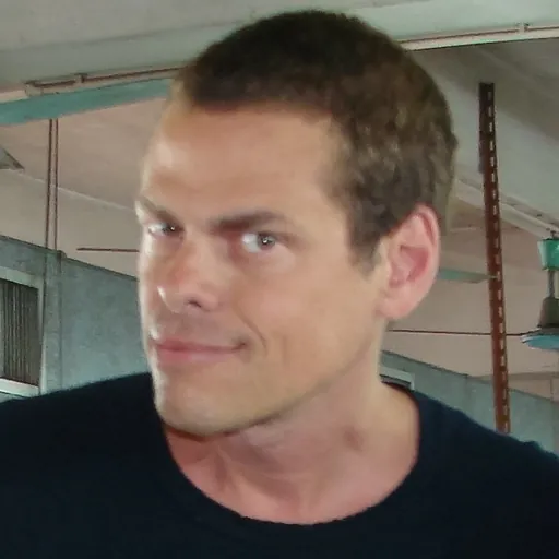 Portrait of Vince Offer