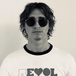 Portrait of Chris Andreucci