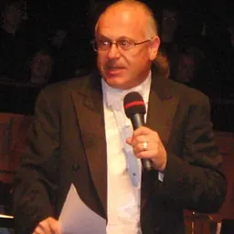 Portrait of Arnie Roth