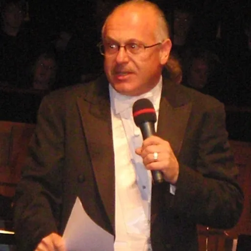 Portrait of Arnie Roth