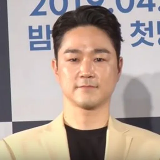 Portrait of Tae In-ho