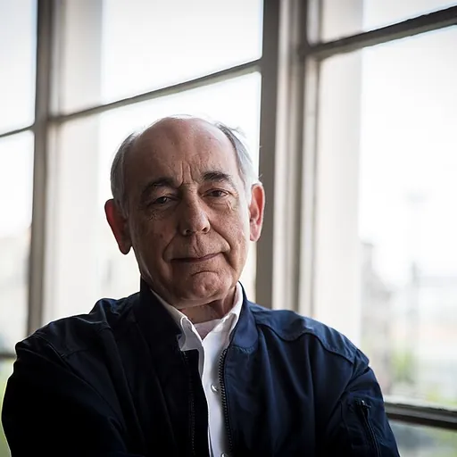 Portrait of João Semedo