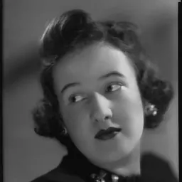 Portrait of Pamela Smith