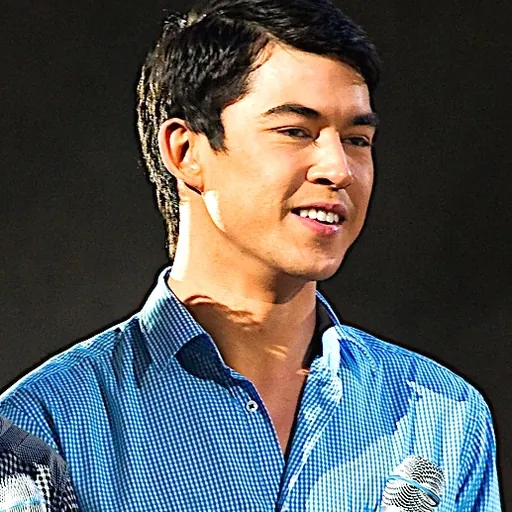 Portrait of Jon Avila