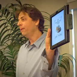 Portrait of Fred Stoller