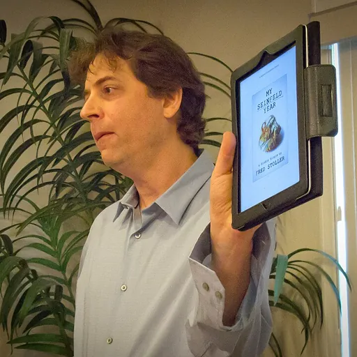 Portrait of Fred Stoller