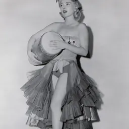 Portrait of Laurie Mitchell