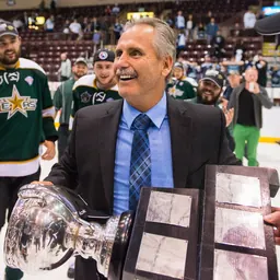 Portrait of Willie Desjardins