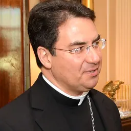 Portrait of Oscar Cantú