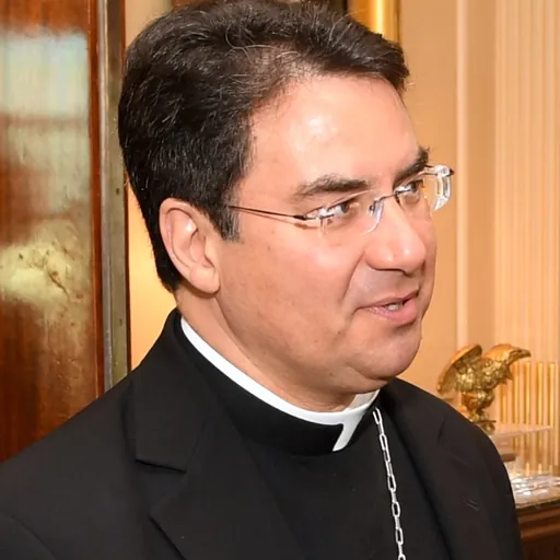 Portrait of Oscar Cantú
