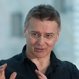Portrait of Peter Swirski