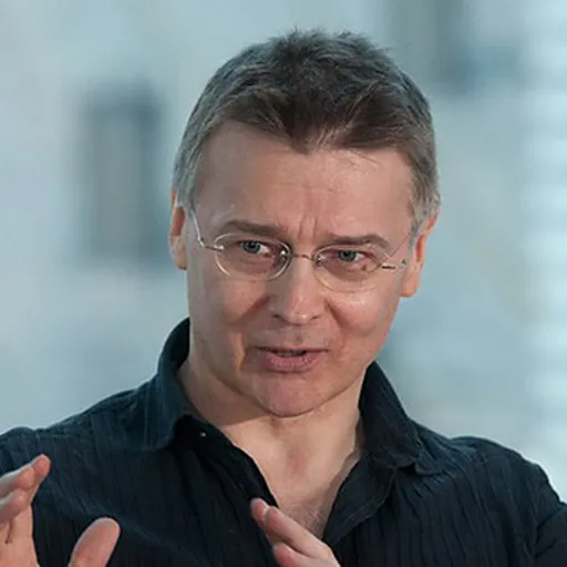 Portrait of Peter Swirski