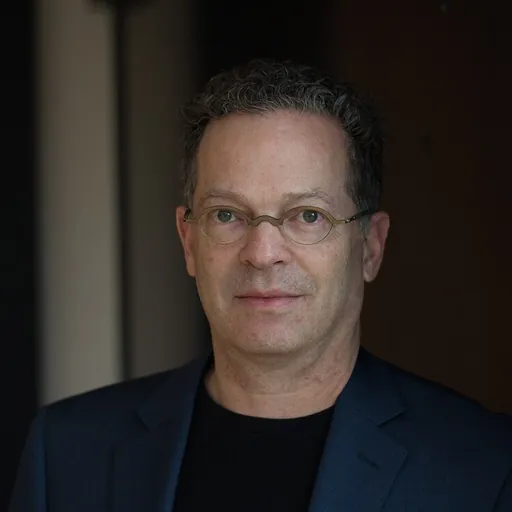 Portrait of Glenn Kurtz