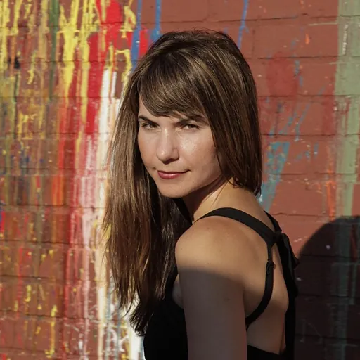 Portrait of Lisa Pegher