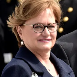 Portrait of Nancy Lange