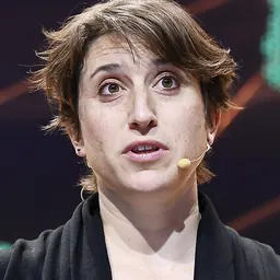 Portrait of Deia Schlosberg