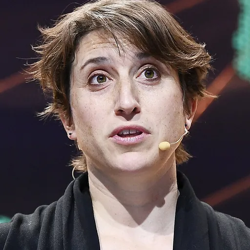 Portrait of Deia Schlosberg