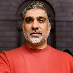 Portrait of Tinu Suresh Desai
