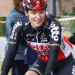 Portrait of Teuntje Beekhuis