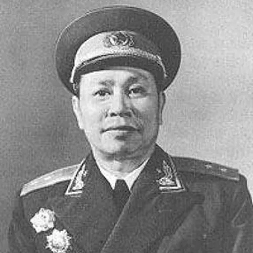 Portrait of Qiu Huizuo