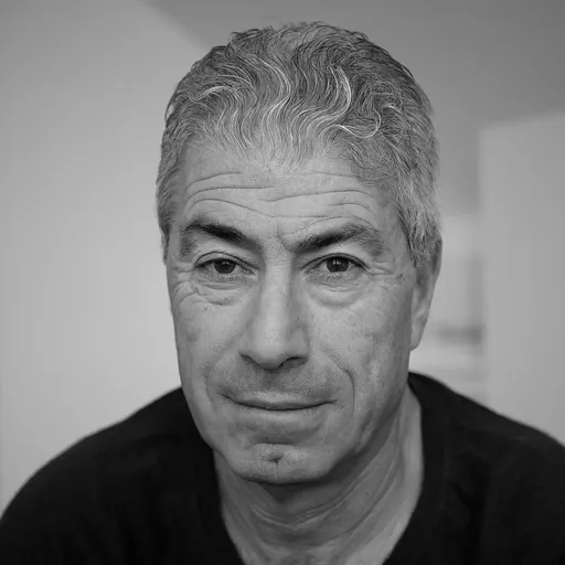 Portrait of Saul Dubow