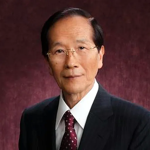 Portrait of Akira Endō