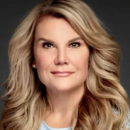 Portrait of Lauren Melo
