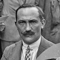 Portrait of René Léonard