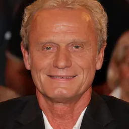 Portrait of Hans-Peter Briegel