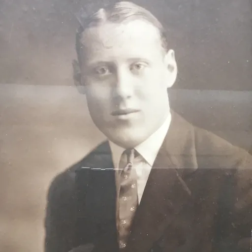 Portrait of Oliver MacDonald