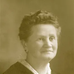 Portrait of Charlotte Hill