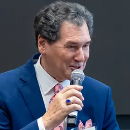 Portrait of Ernie Anastos