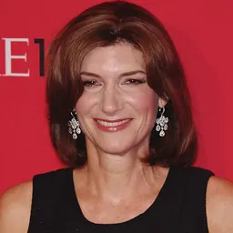 Portrait of Laura Lang