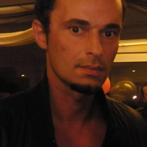 Portrait of Ersen Martin