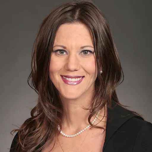 Portrait of Holly Brink