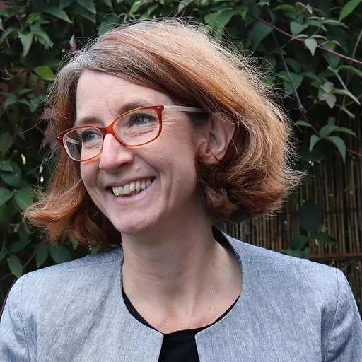 Portrait of Julia Hillner