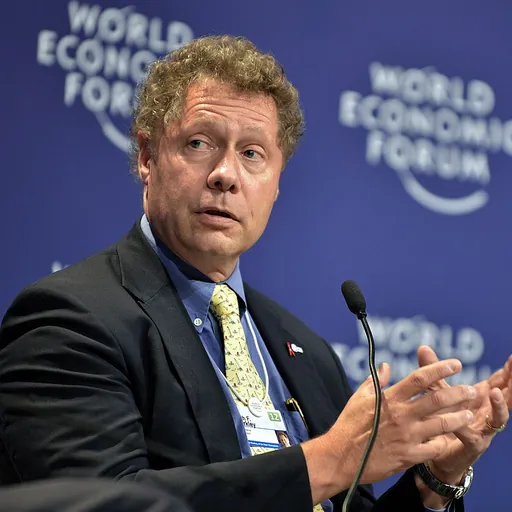 Portrait of Seth Berkley