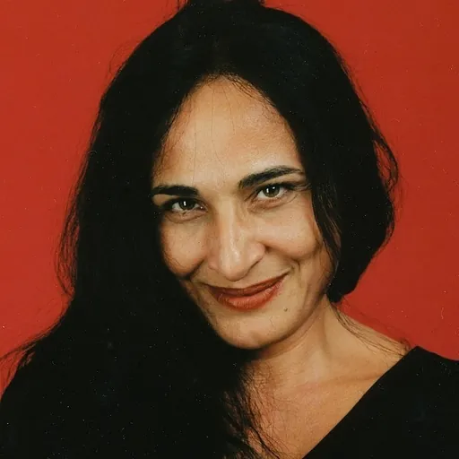 Portrait of Susan Taslimi