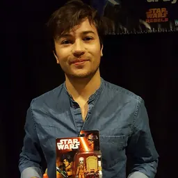 Portrait of Taylor Gray