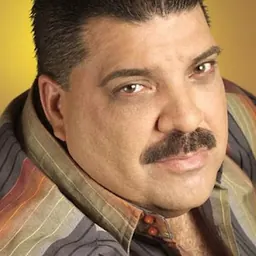 Portrait of Maelo Ruiz