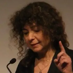 Portrait of Valérie Toranian