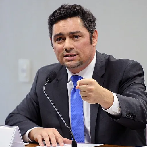 Portrait of Carlos Vecchio