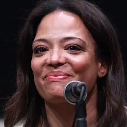 Portrait of Lauren Vélez