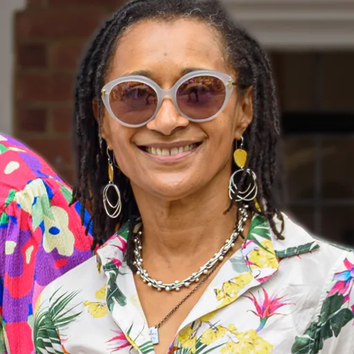 Portrait of Suzanne Packer