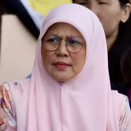 Portrait of Romaizah binti Haji Mohd Salleh