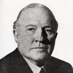 Portrait of Tom Naudé