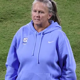 Portrait of Tracey Leone